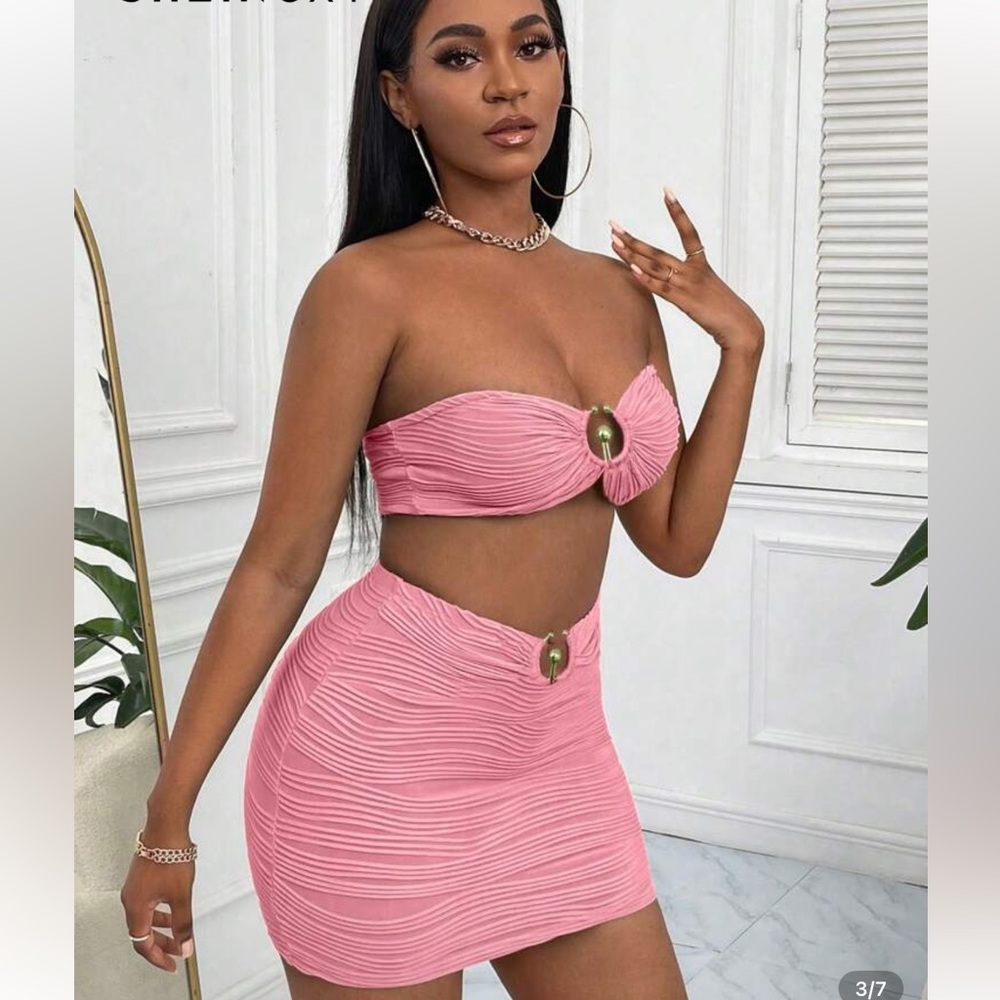 Pink Ruched Skirt Set - Picture 3 of 5